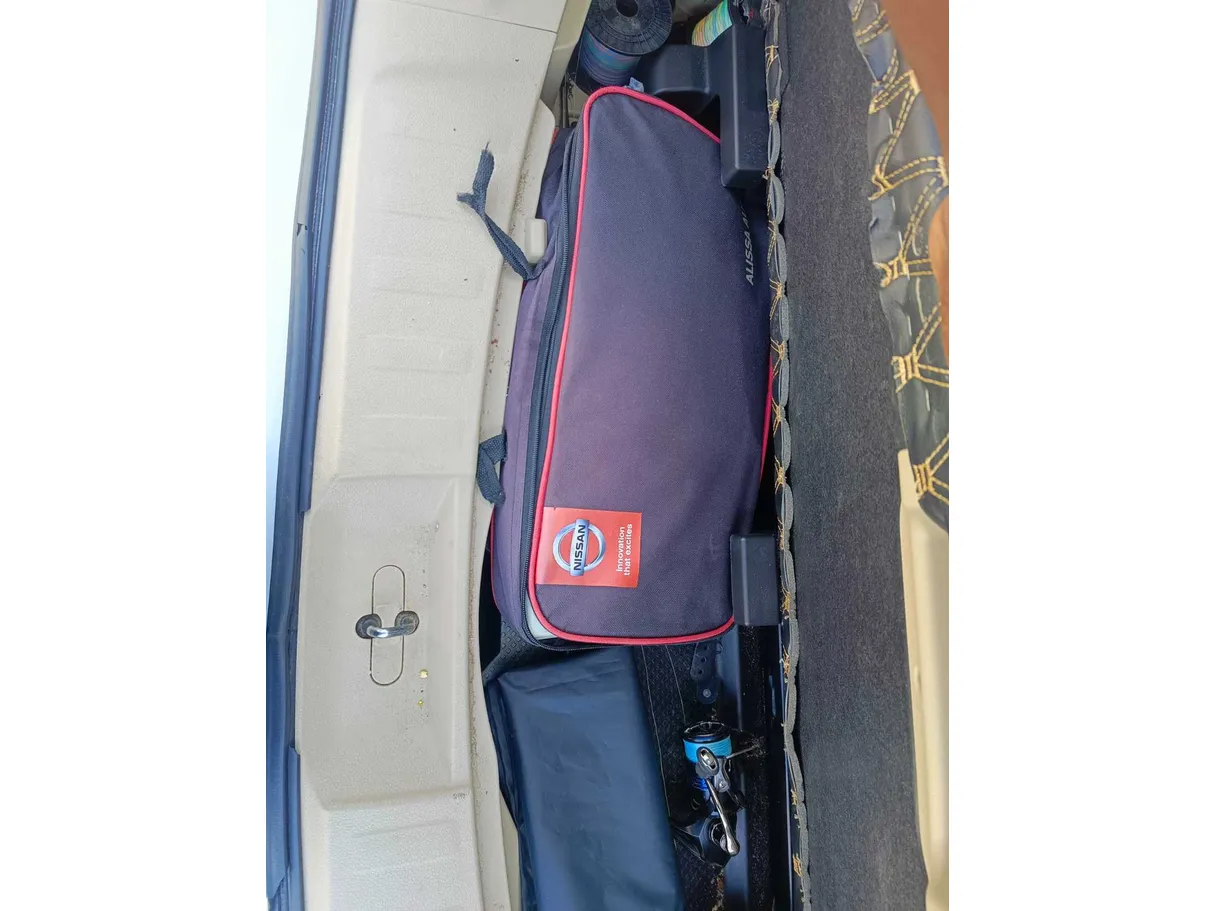 Car image 29