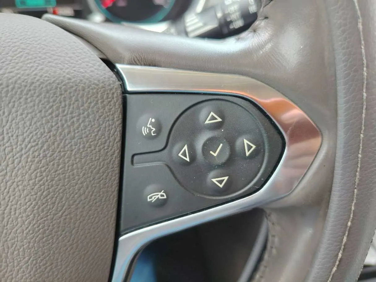Car image 38