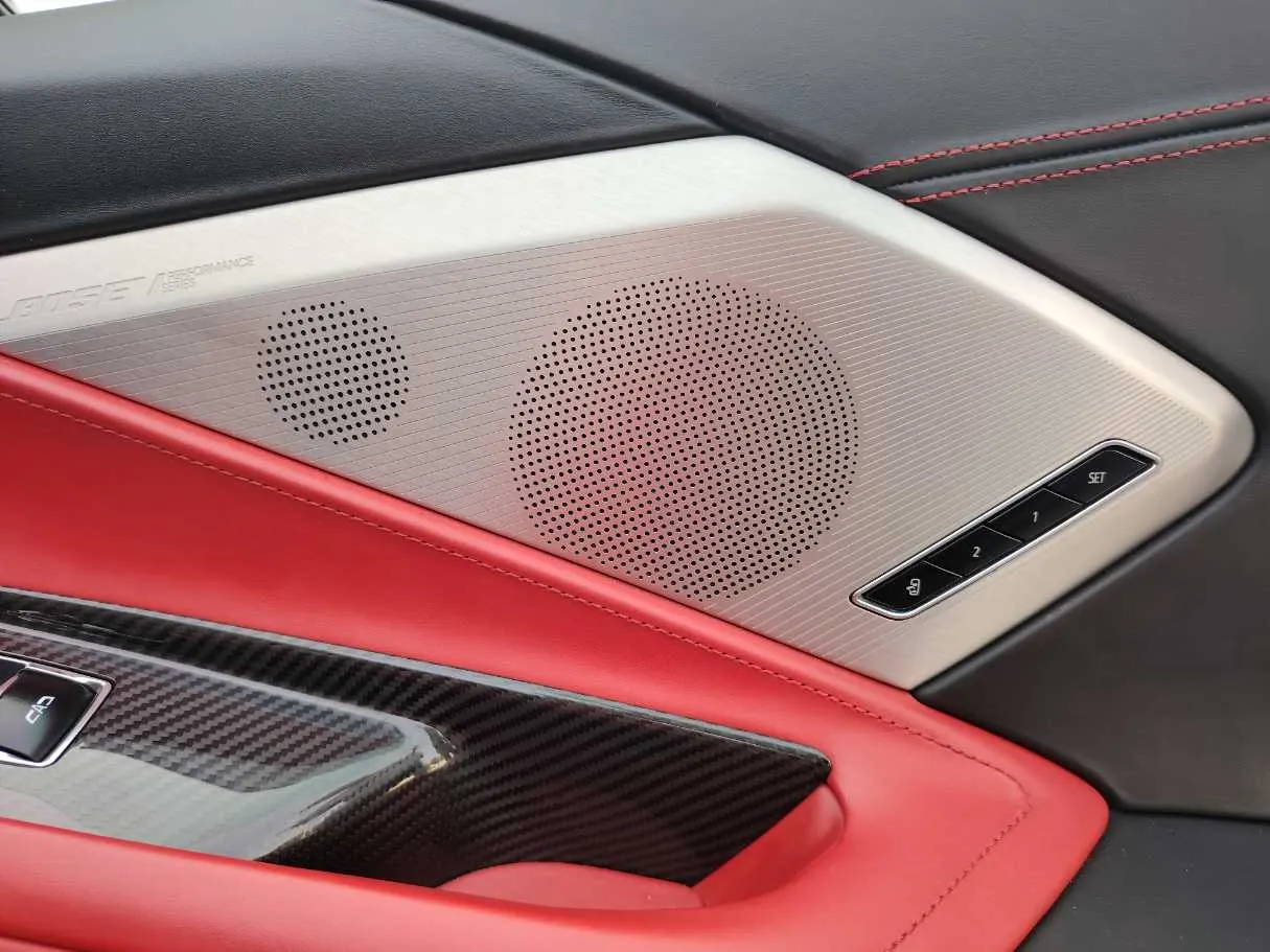 Car image 26