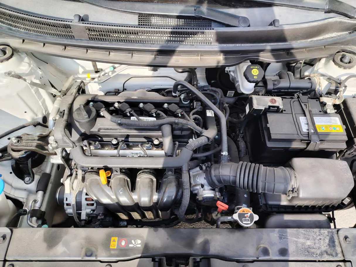 Car image 30