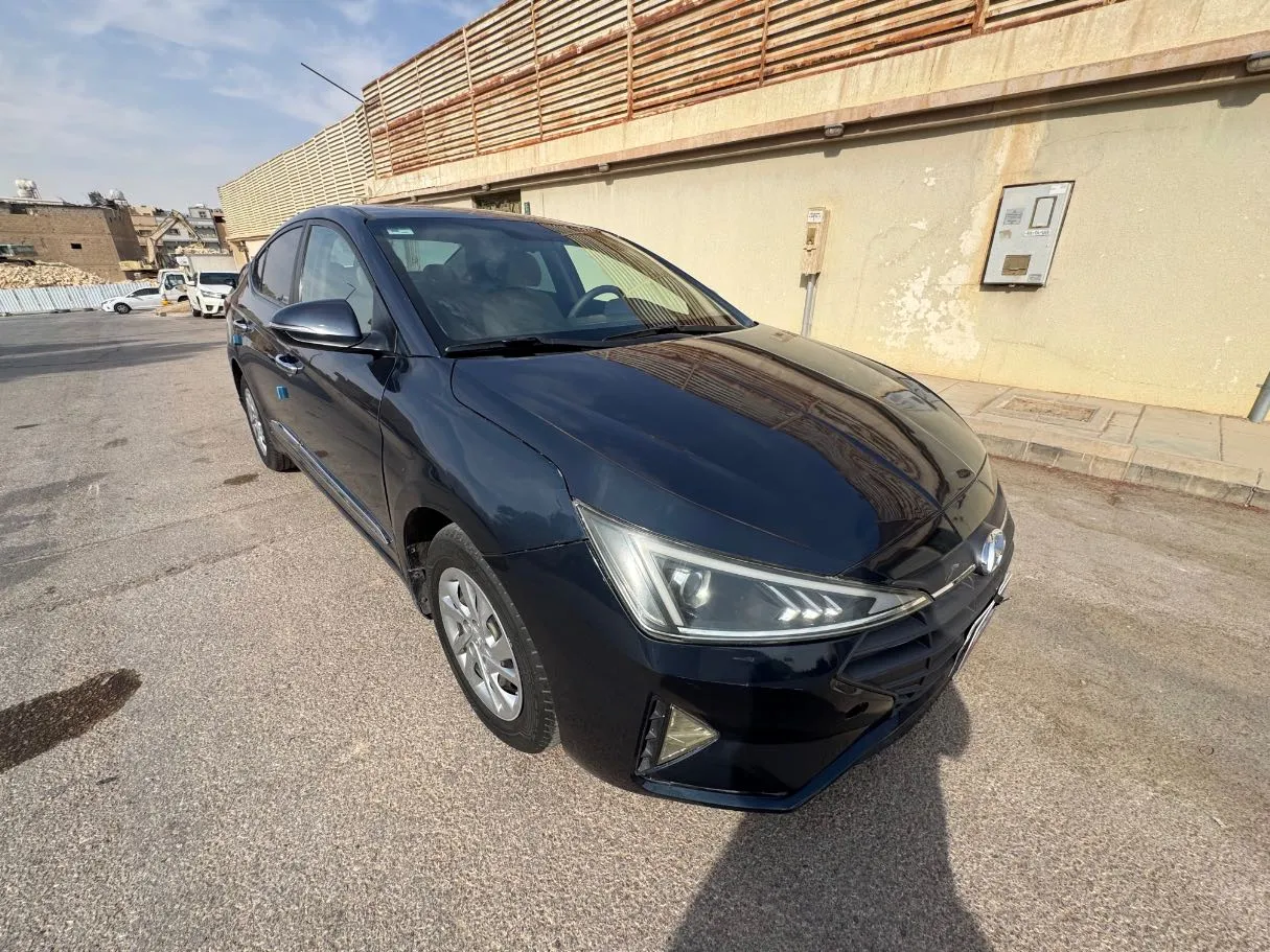 Car image 3