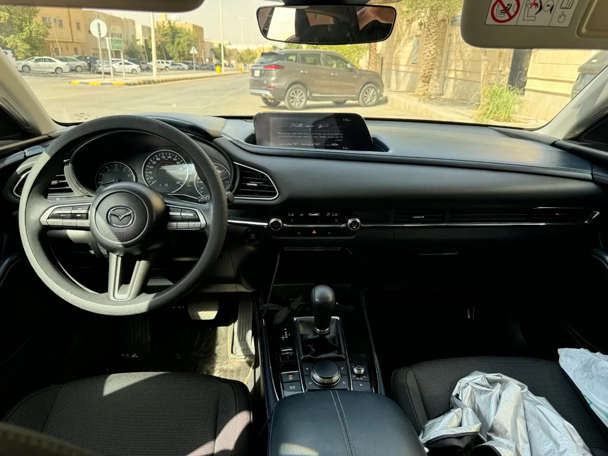 Car image 13