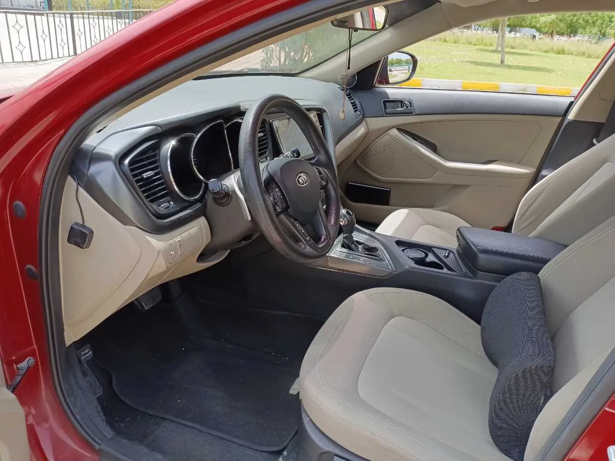 Car image 11
