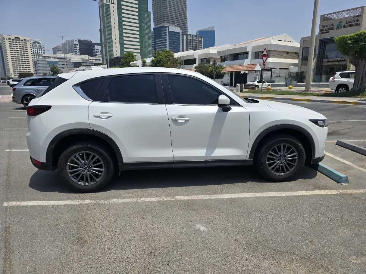 Car image 8