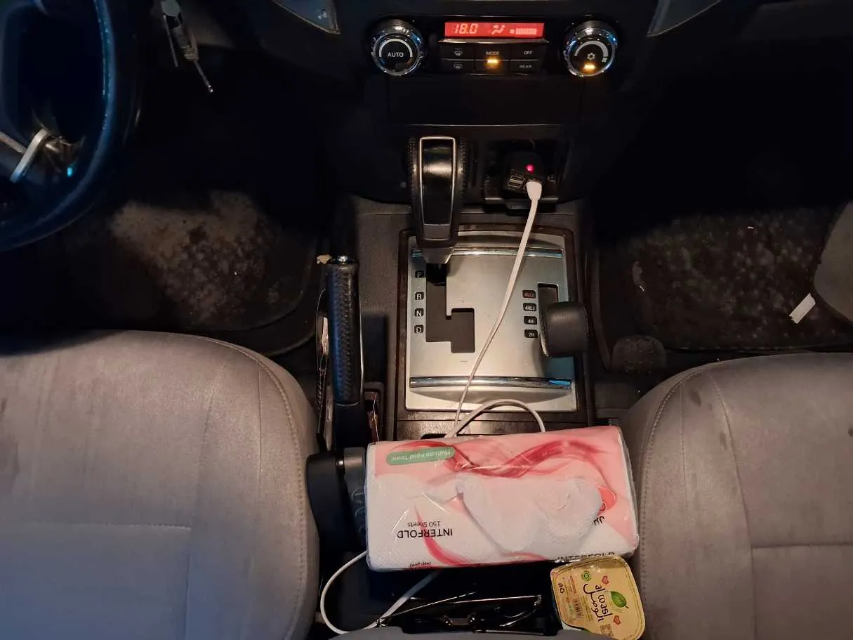 Car image 15