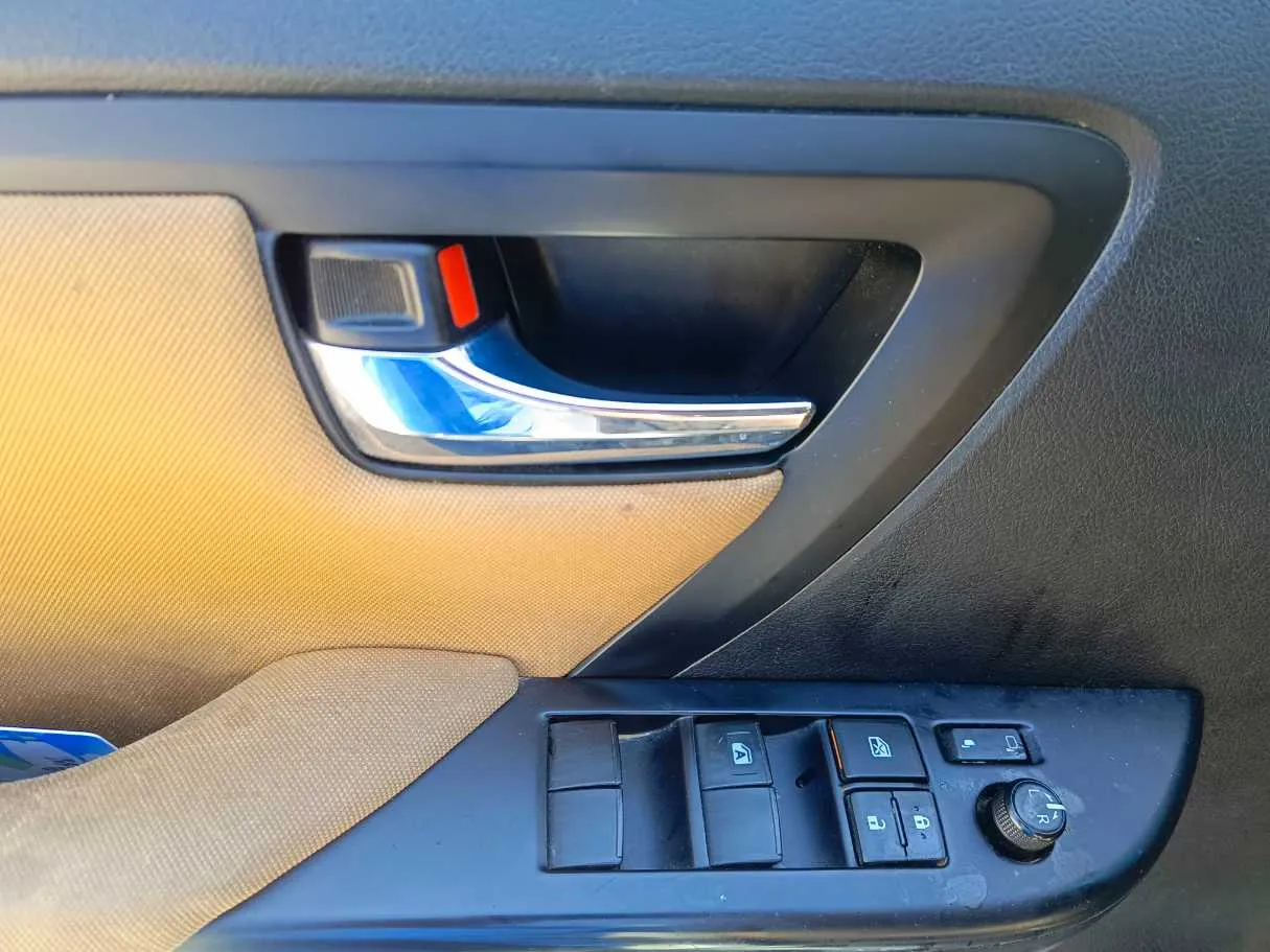 Car image 31