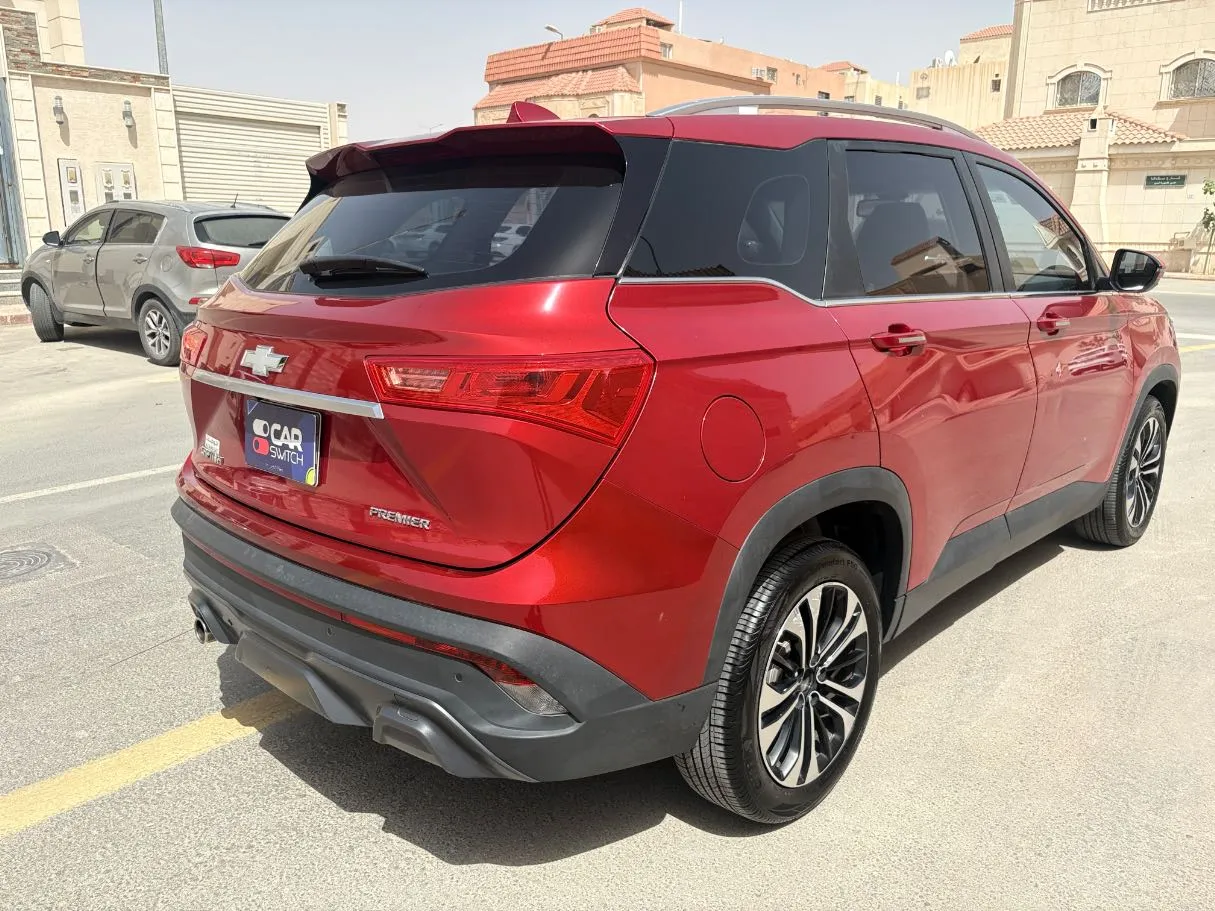 Car image 5