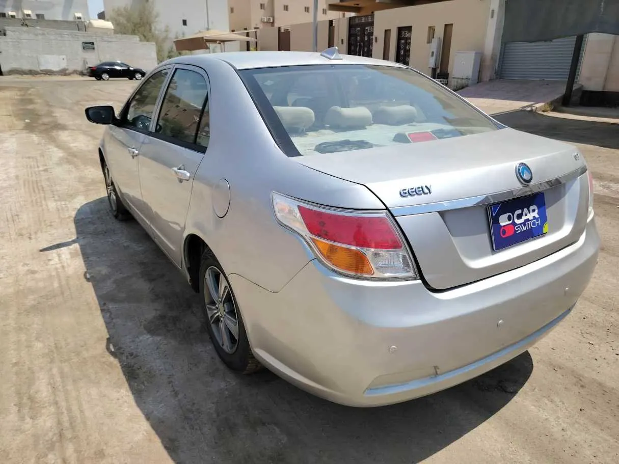 Car image 7