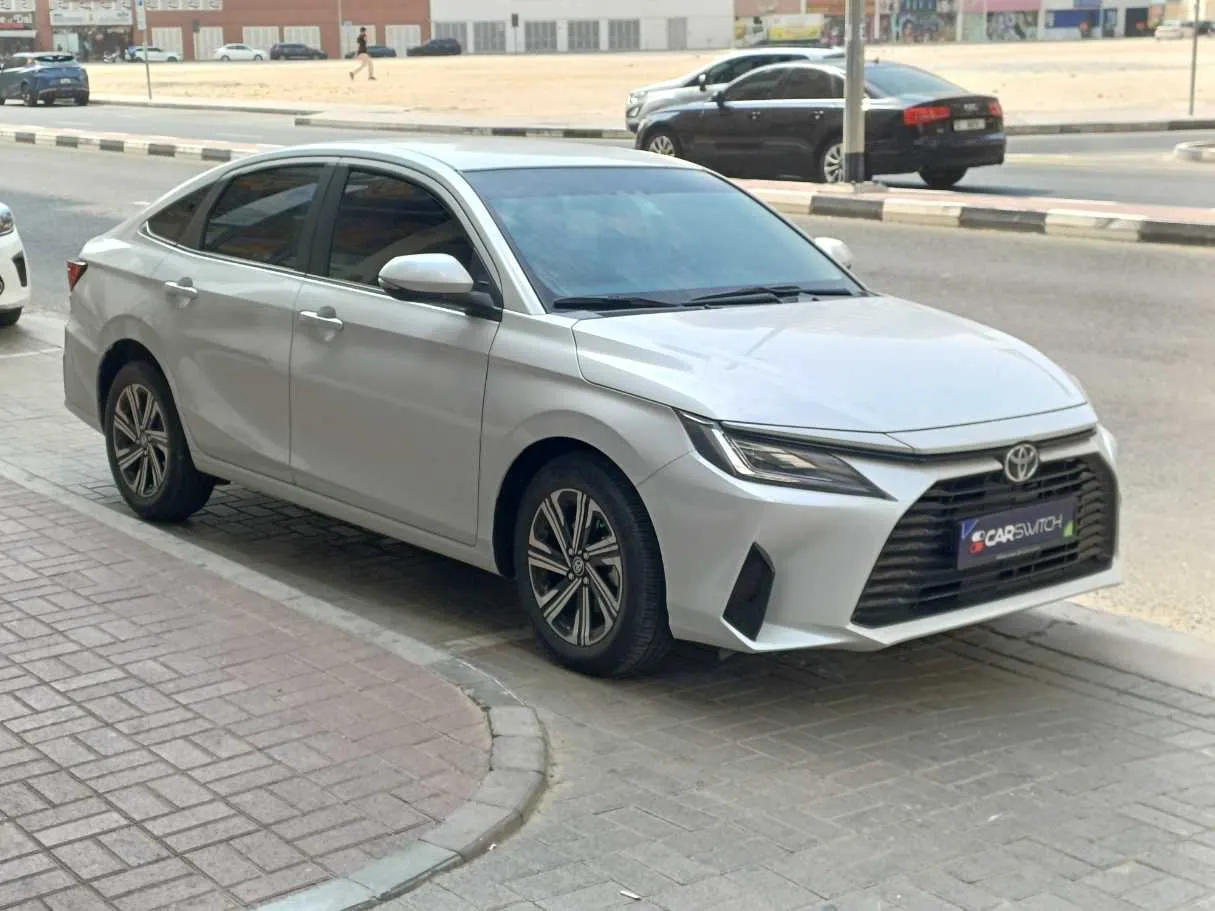 Car image 3
