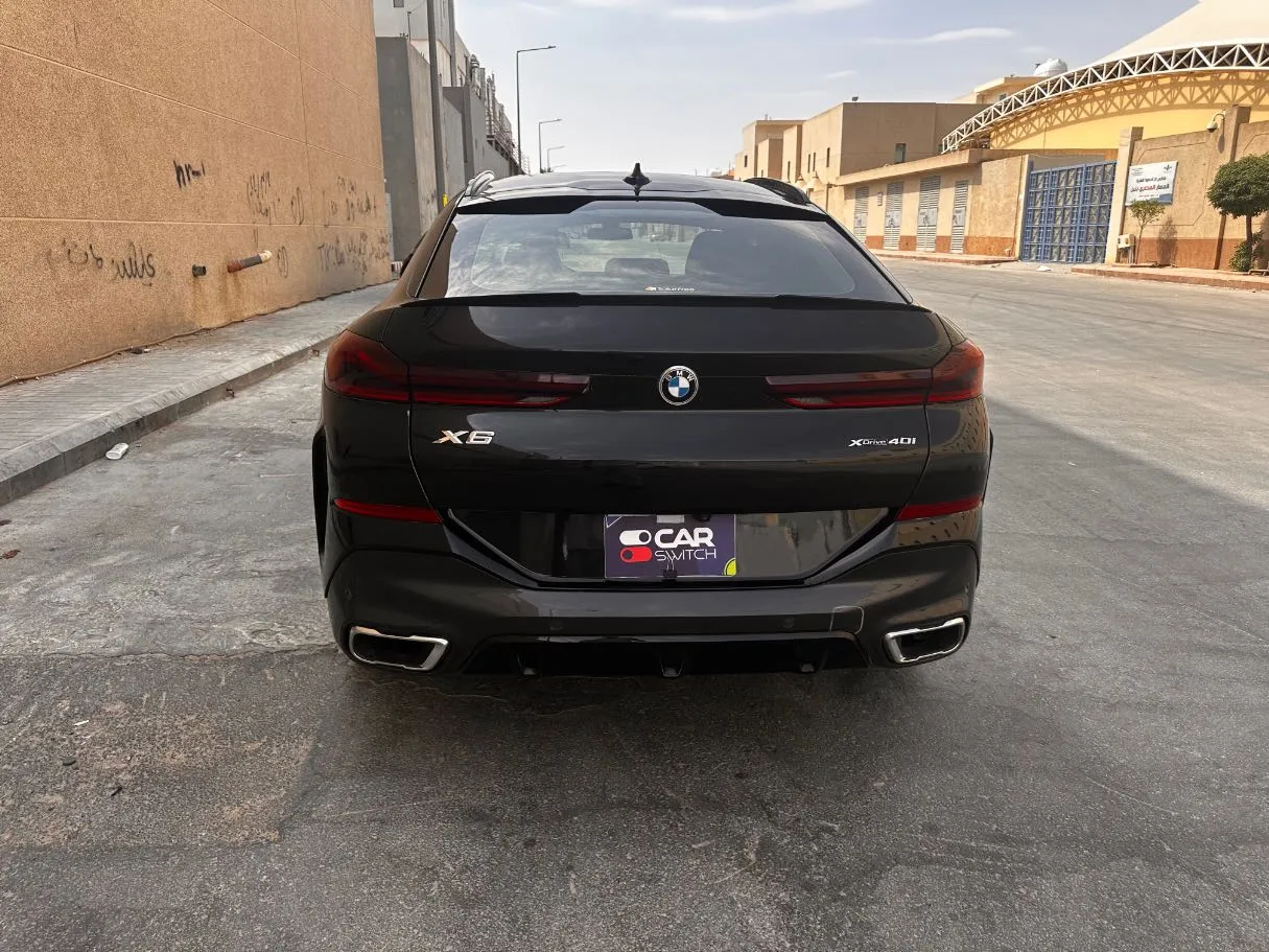 Car image 6