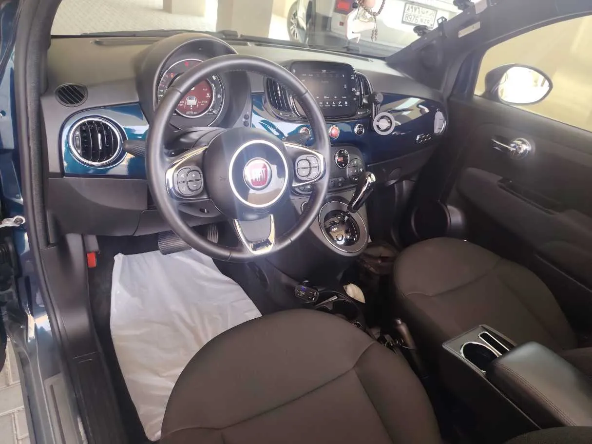 Car image 12