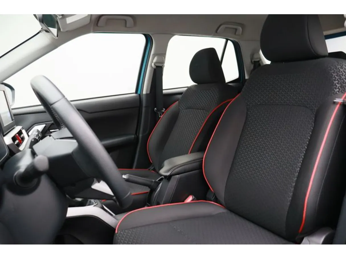 Car image 8