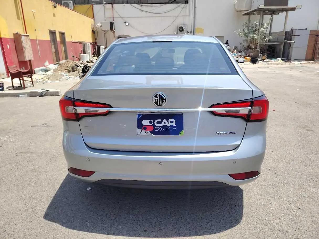 Car image 6