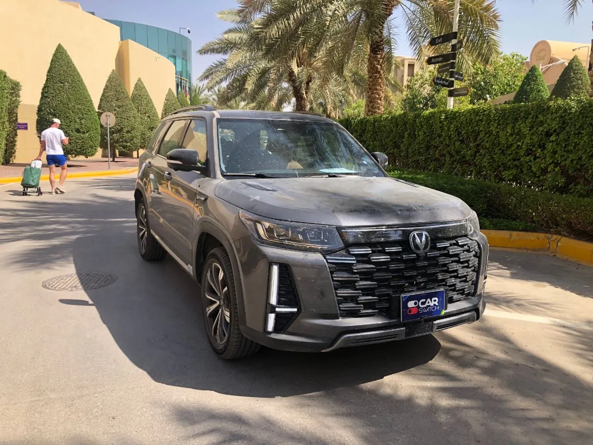 Car image 3