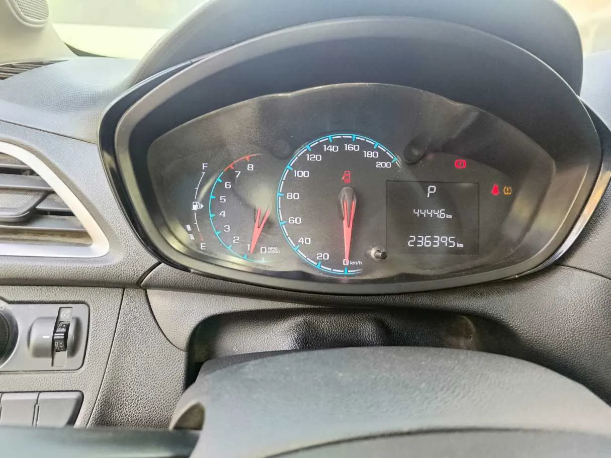 Car image 21