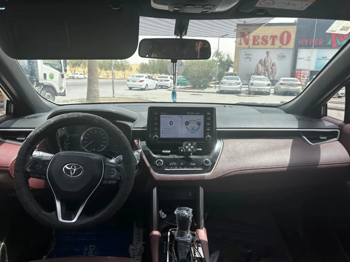 Car image 16
