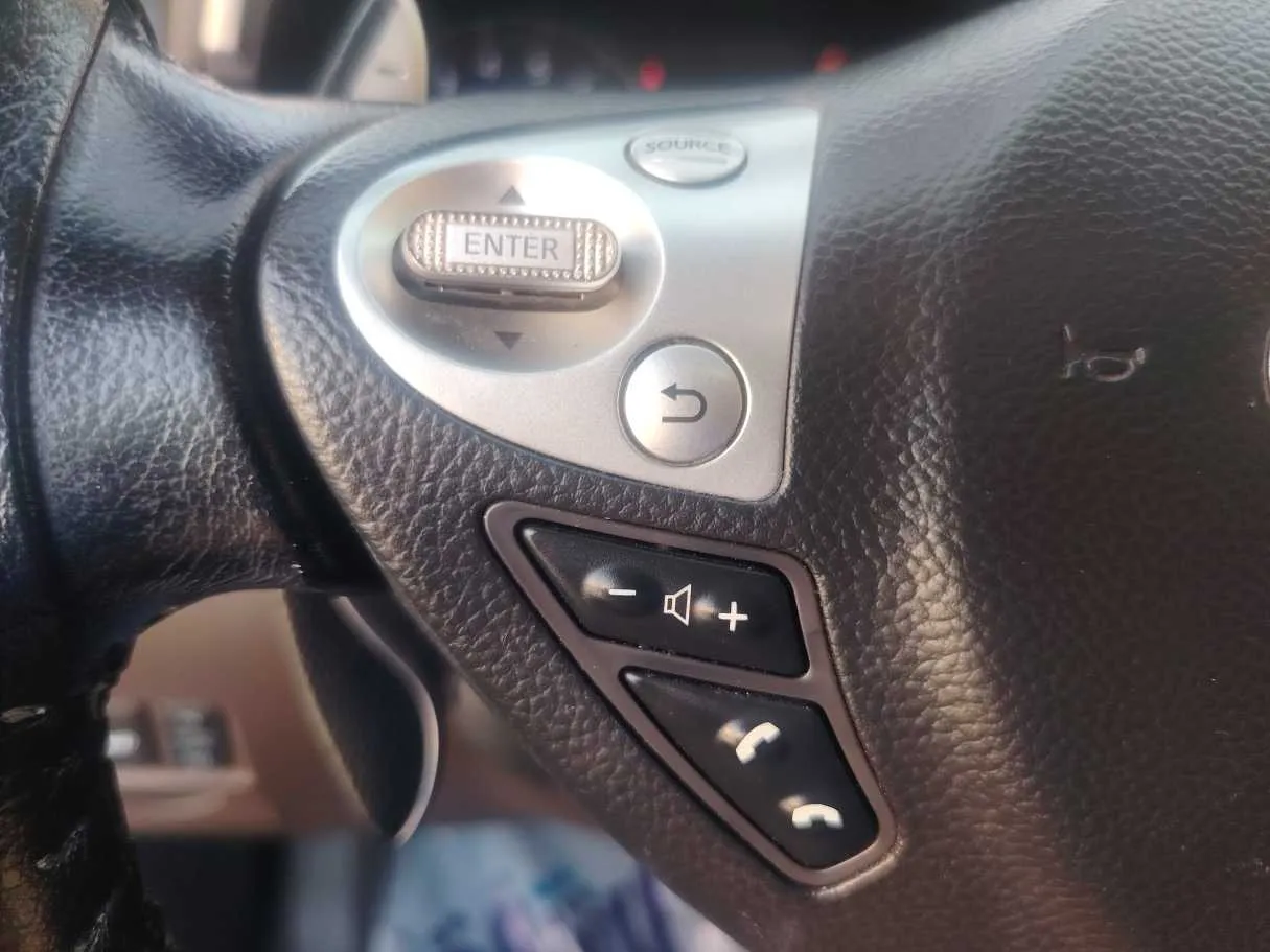 Car image 32