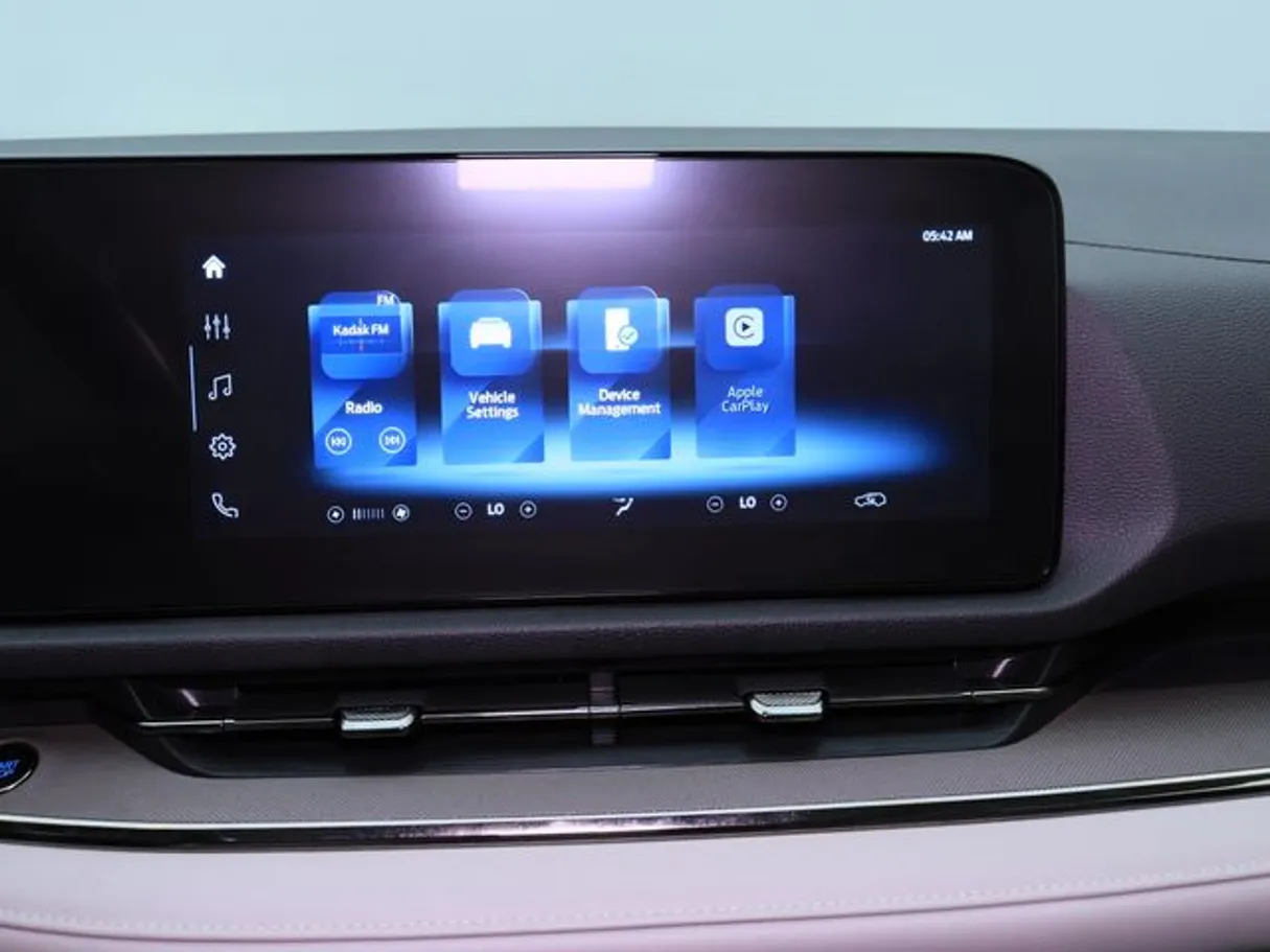 Car image 5