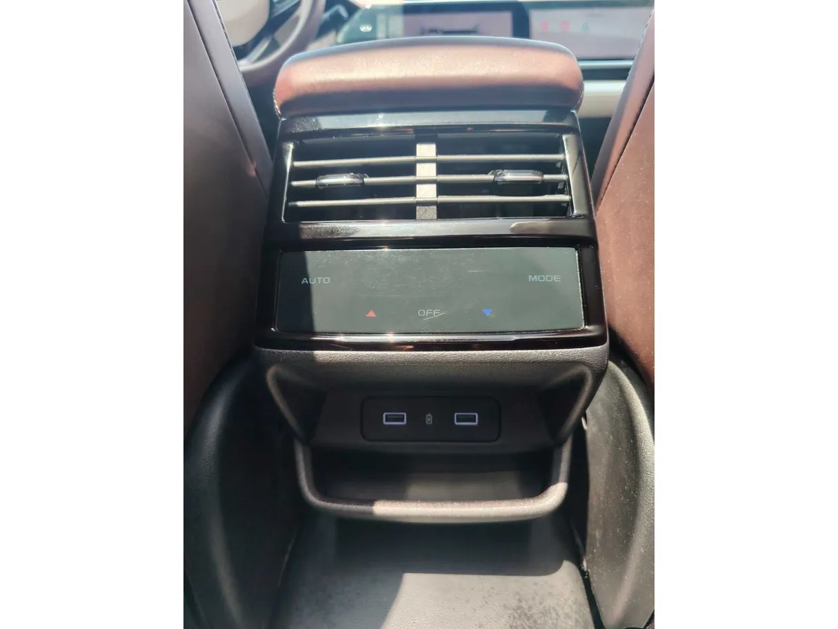 Car image 31