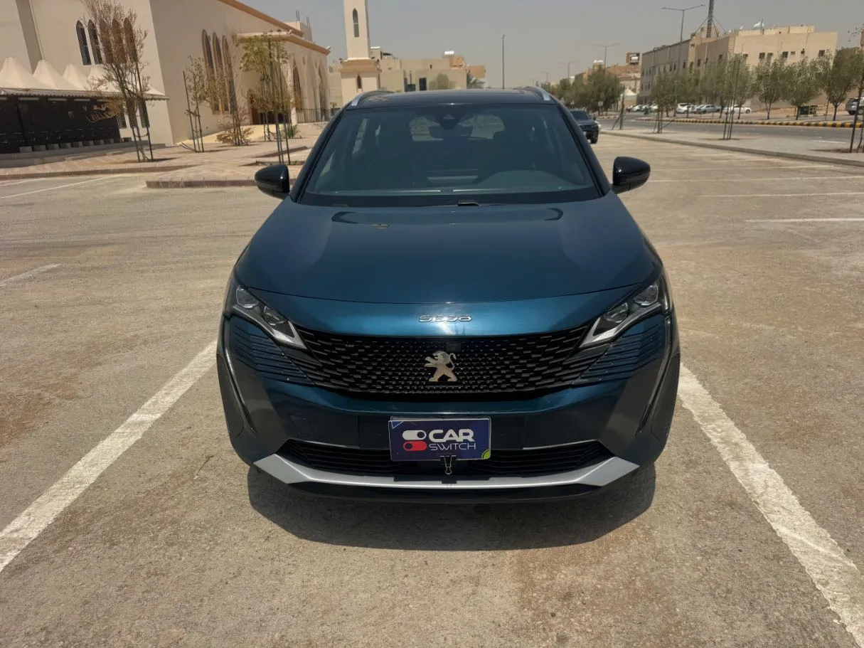 Car image 2