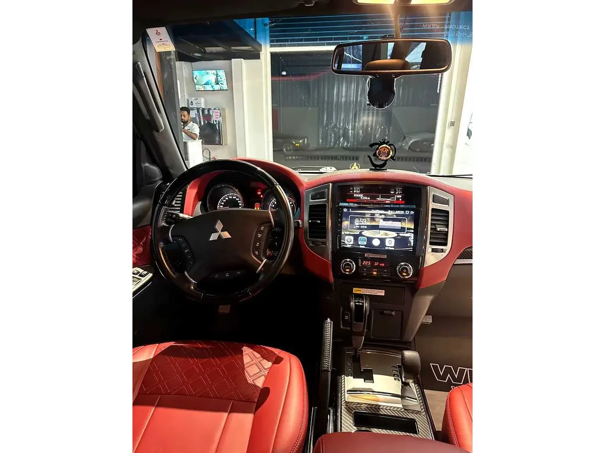 Car image 23