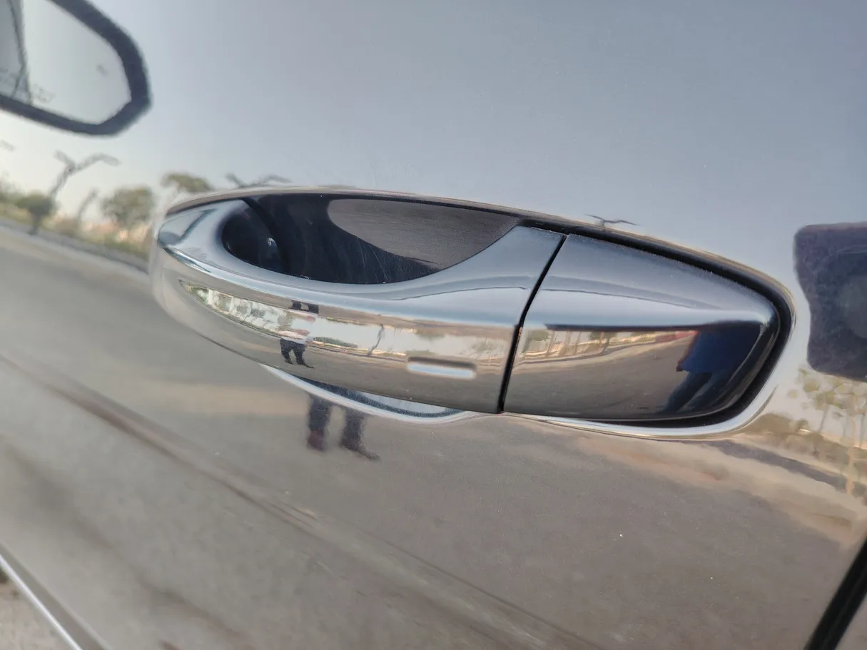 Car image 32