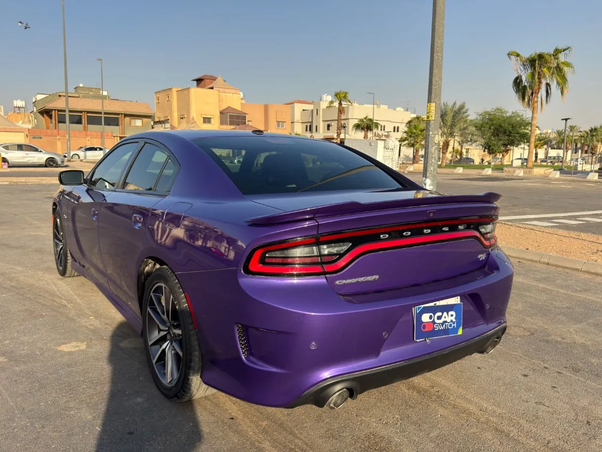 Car image 7