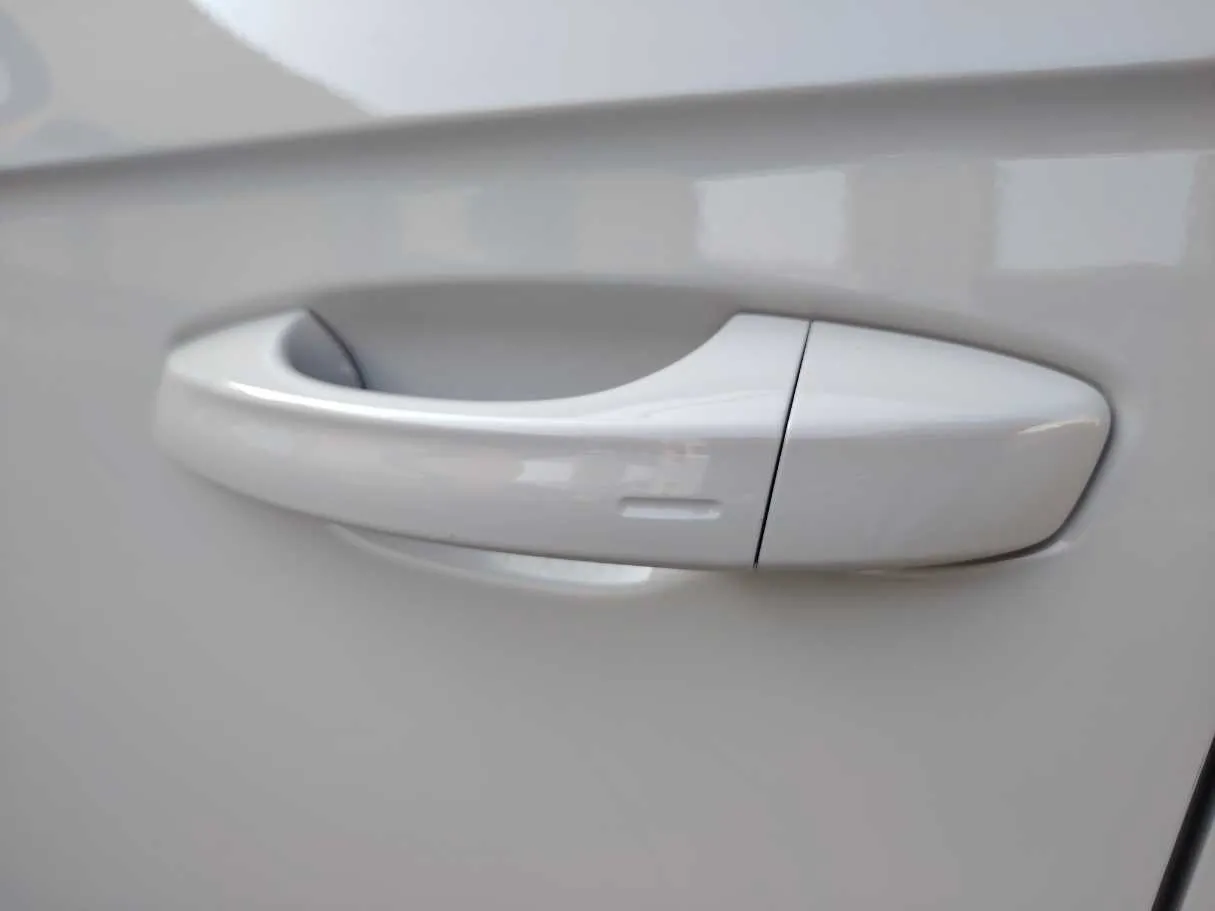 Car image 31