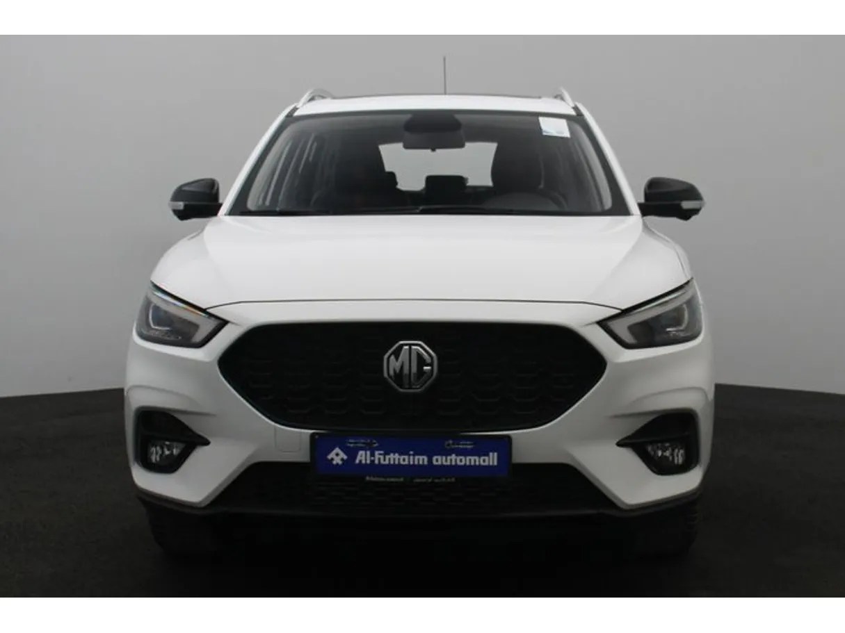 Car image 11