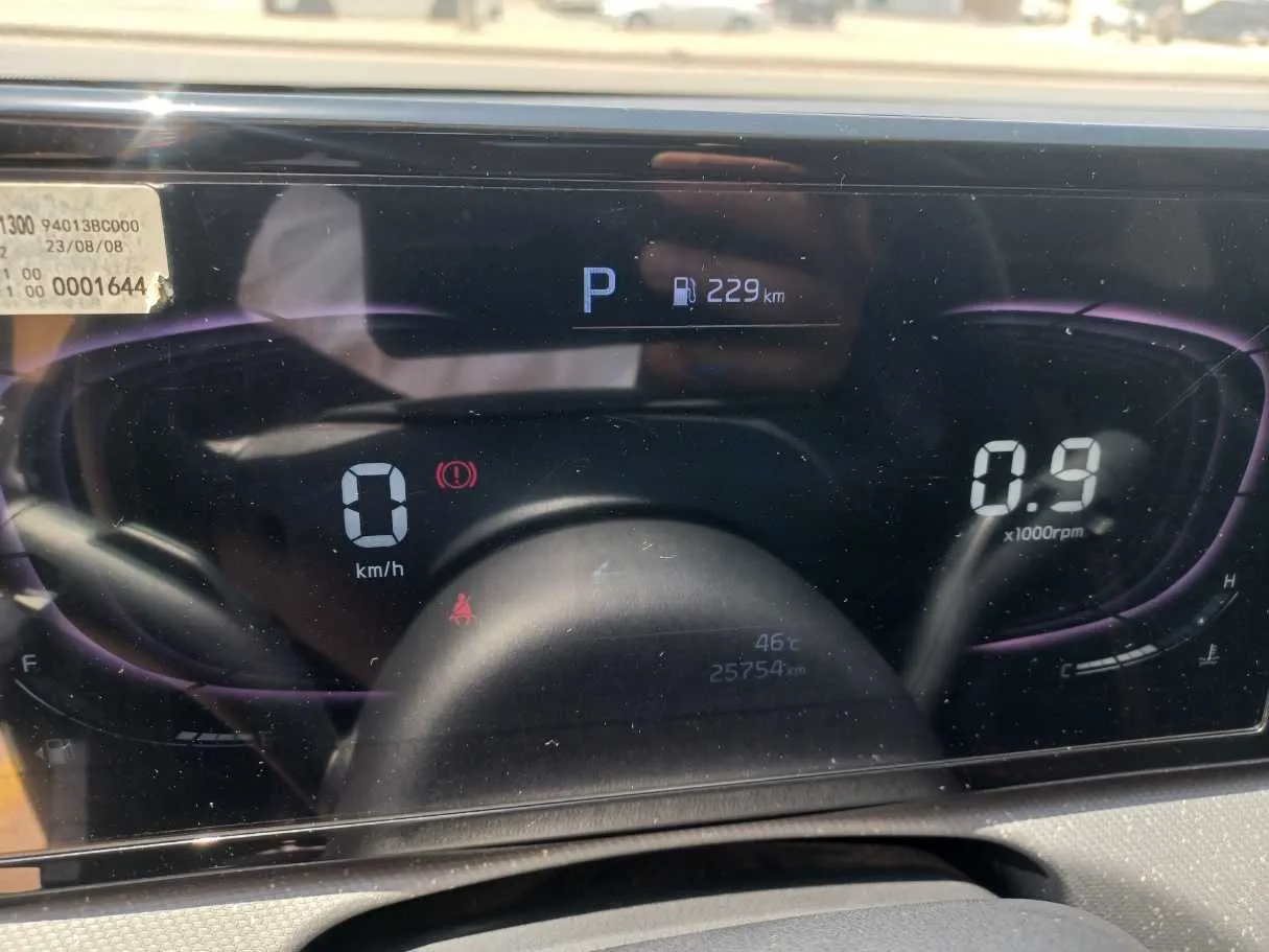 Car image 19