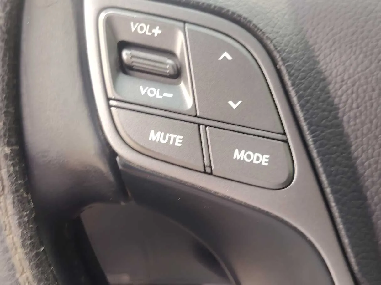 Car image 34