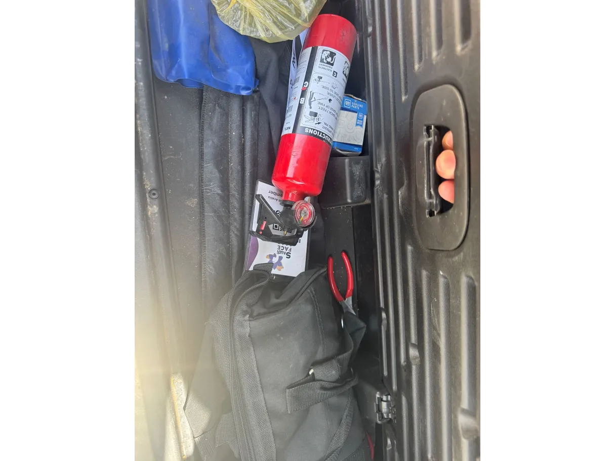 Car image 20