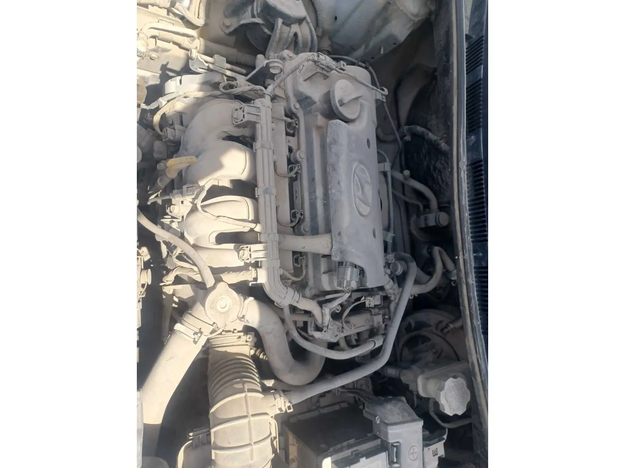 Car image 19