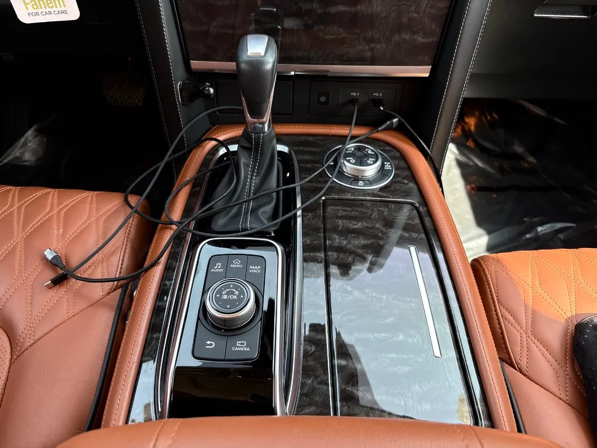 Car image 21