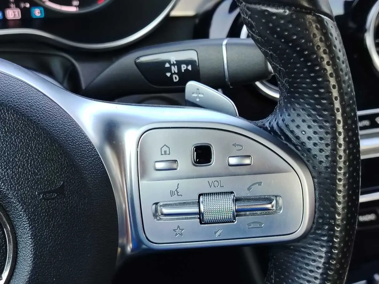 Car image 29