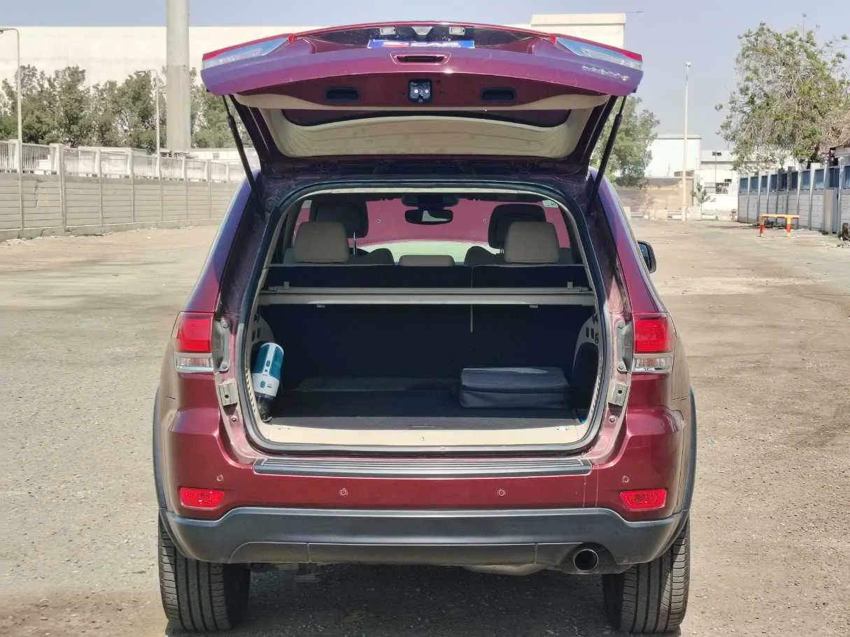 Car image 22