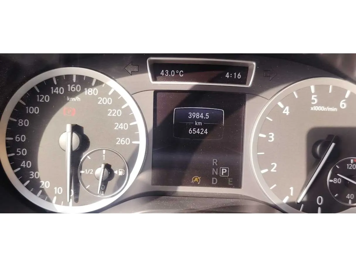 Car image 21