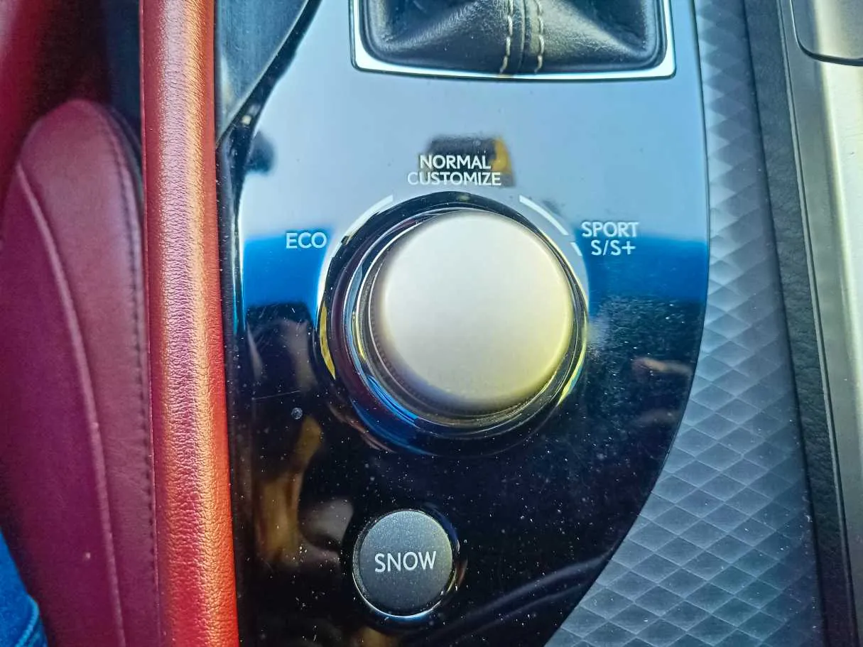 Car image 38