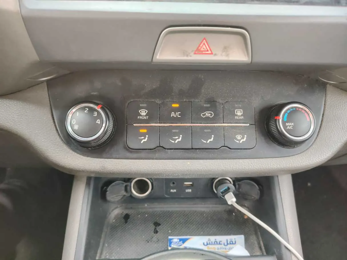 Car image 25