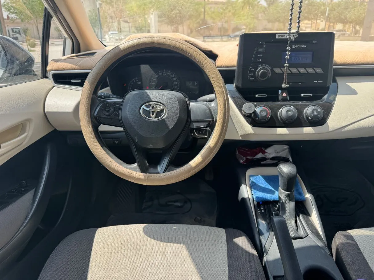 Car image 17