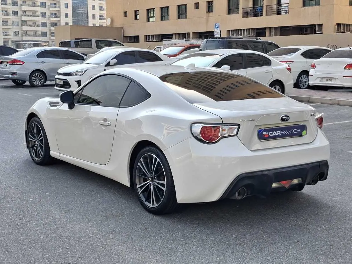 Car image 5
