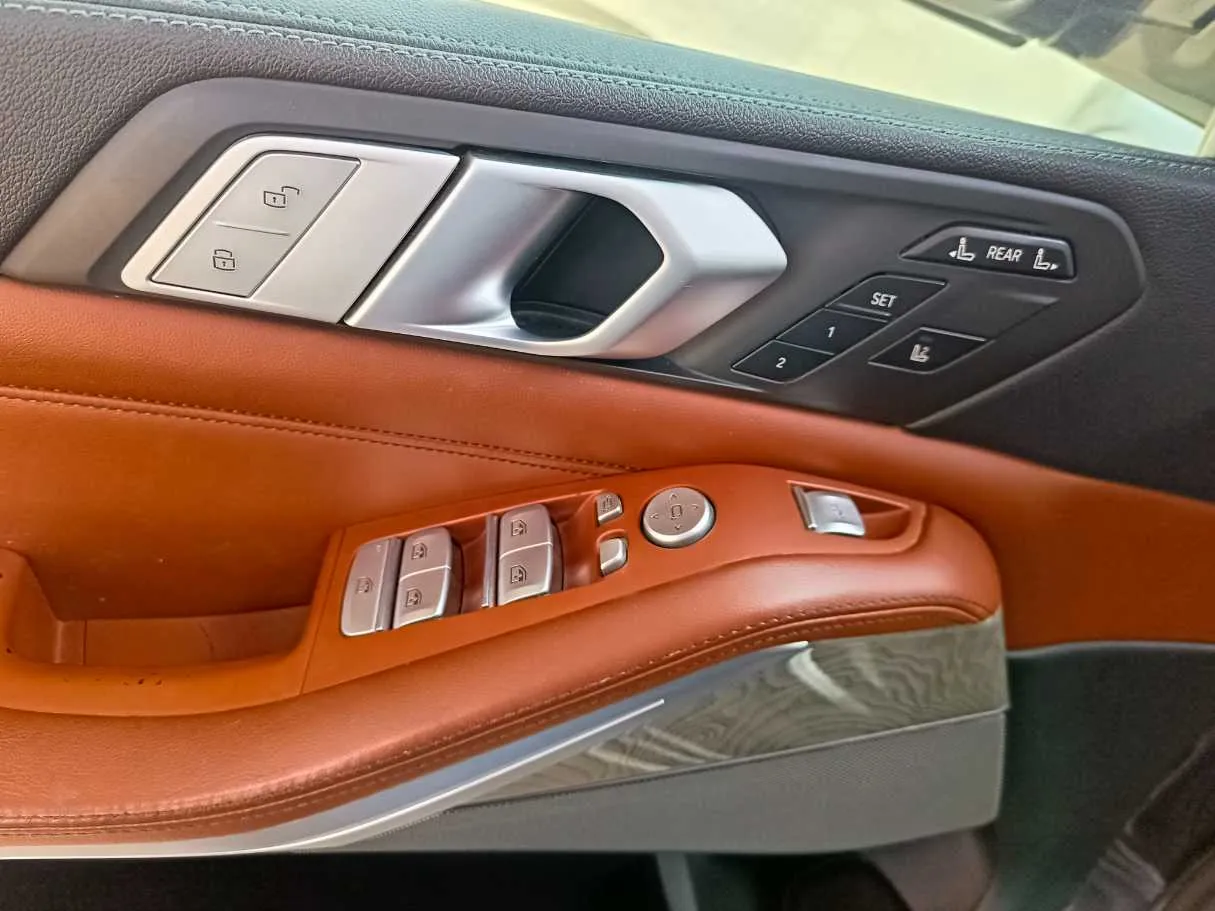 Car image 41