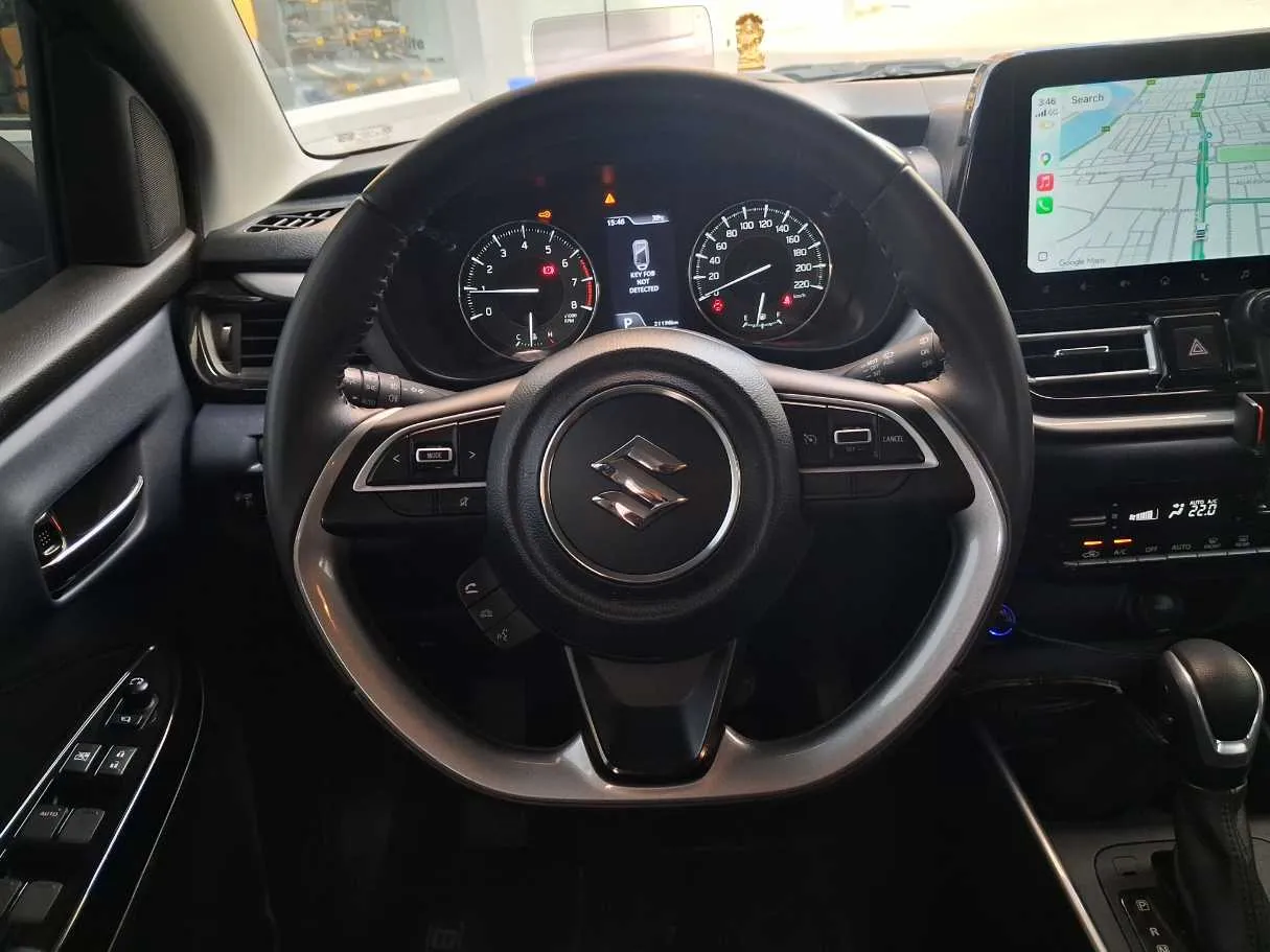 Car image 16