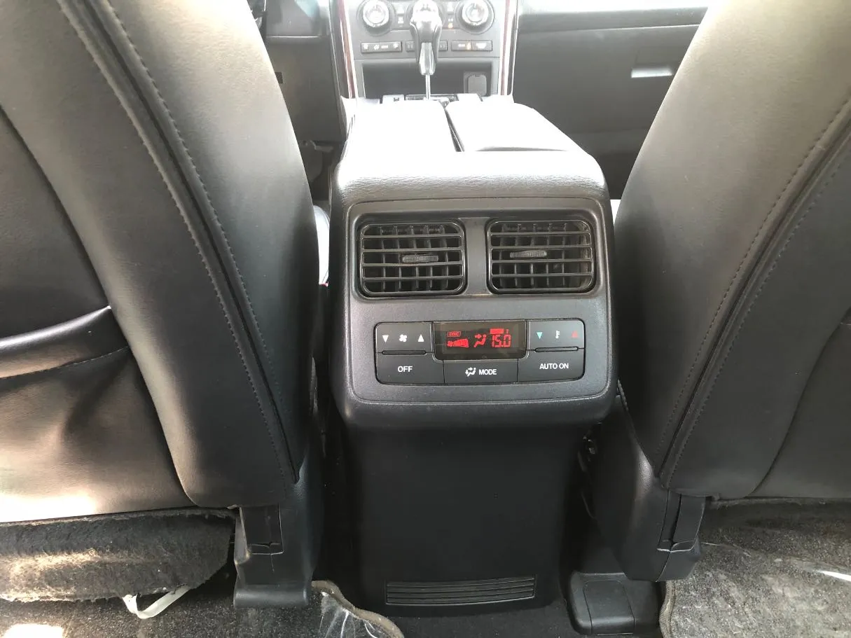 Car image 23