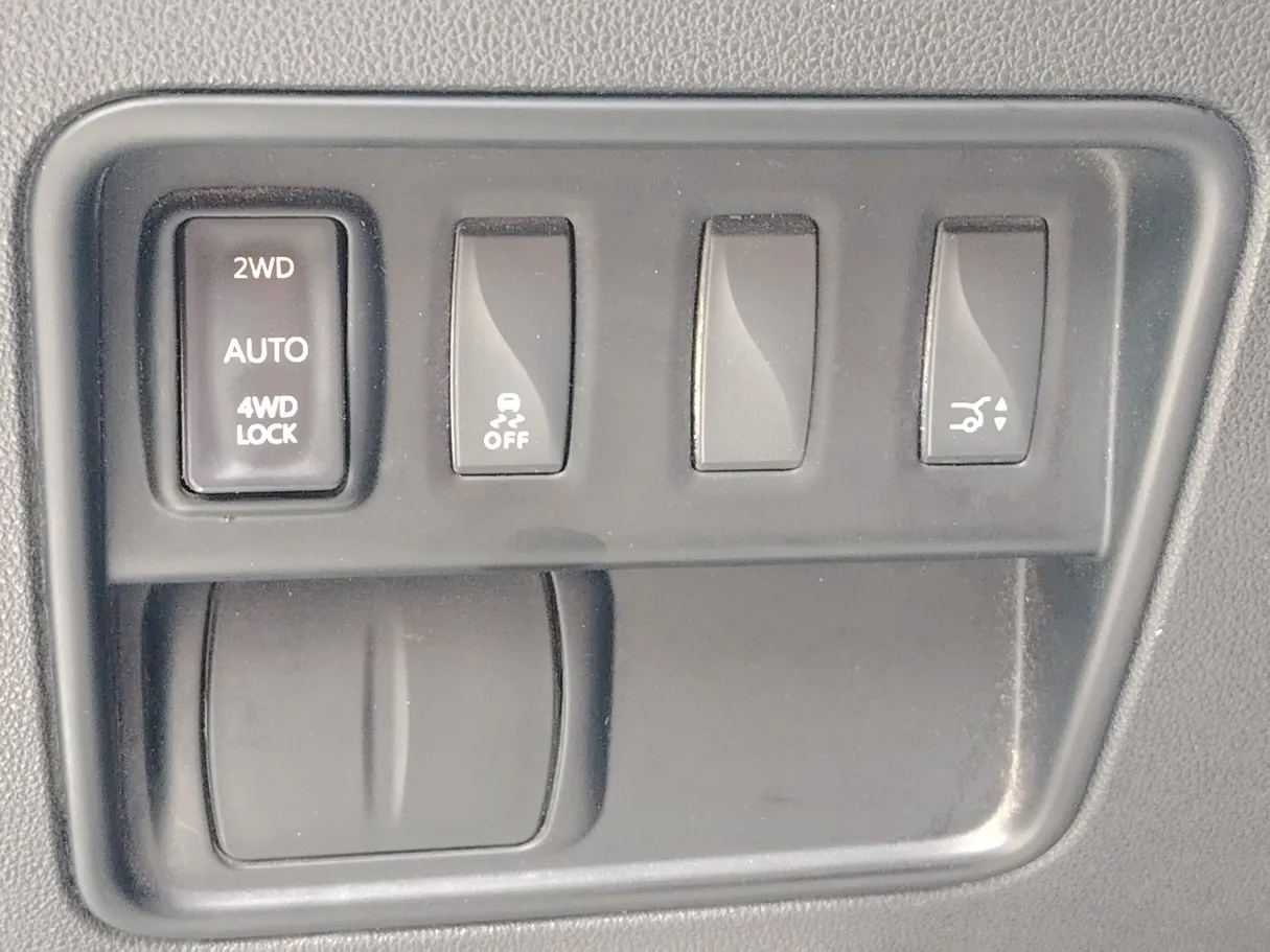 Car image 32