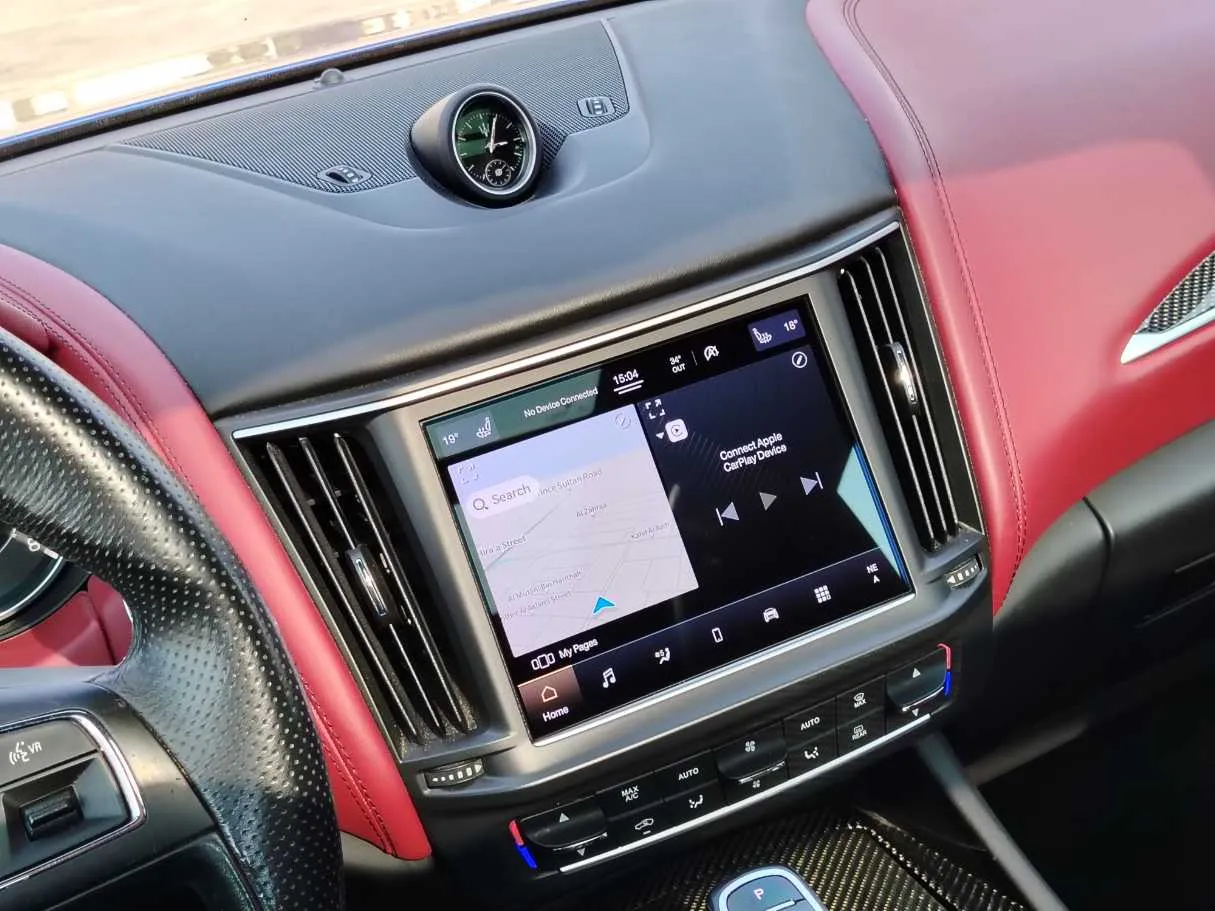 Car image 24
