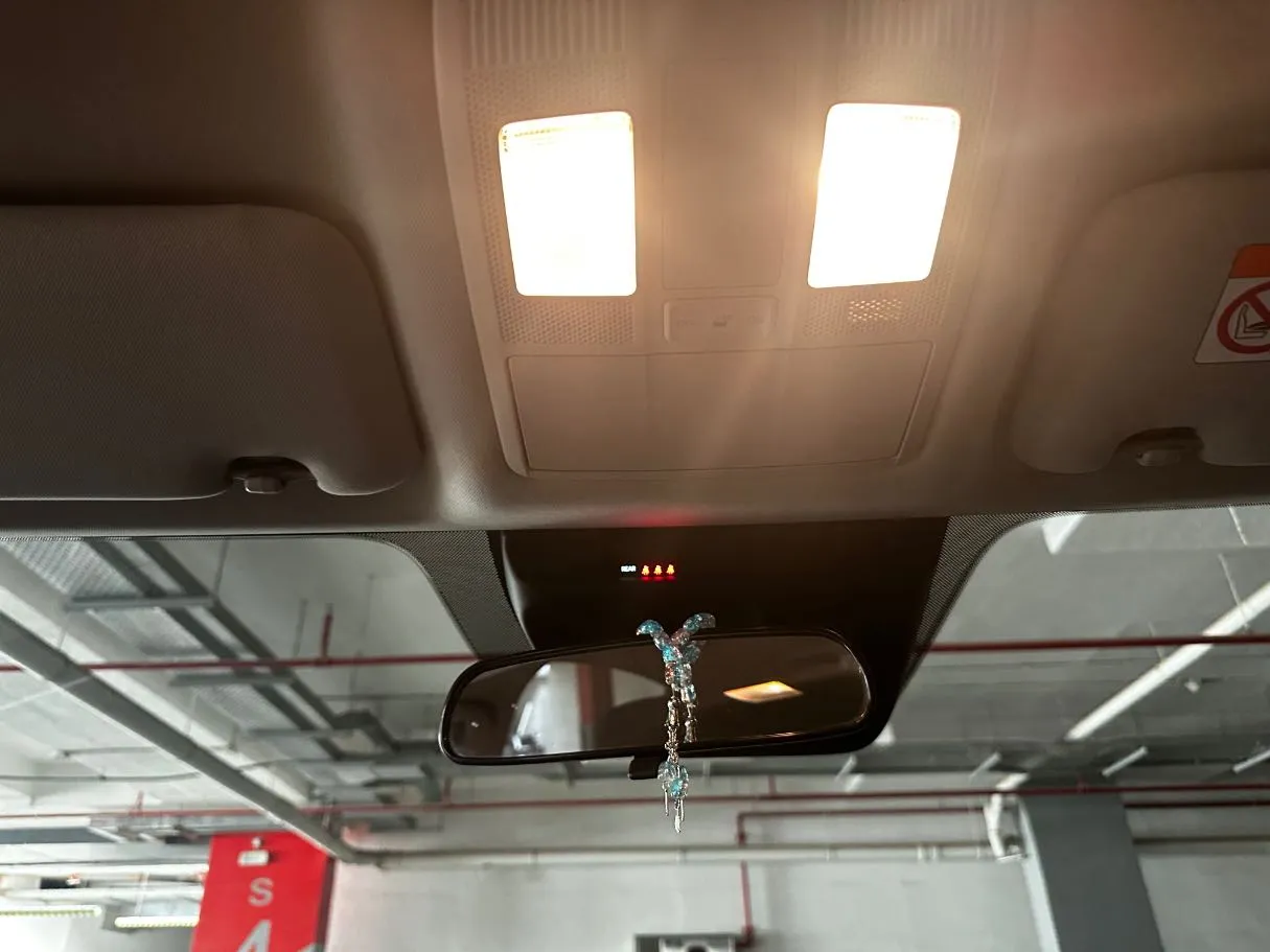 Car image 22