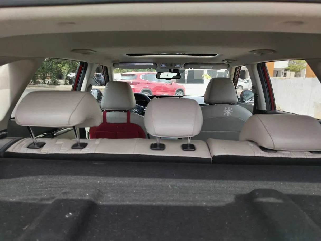 Car image 36
