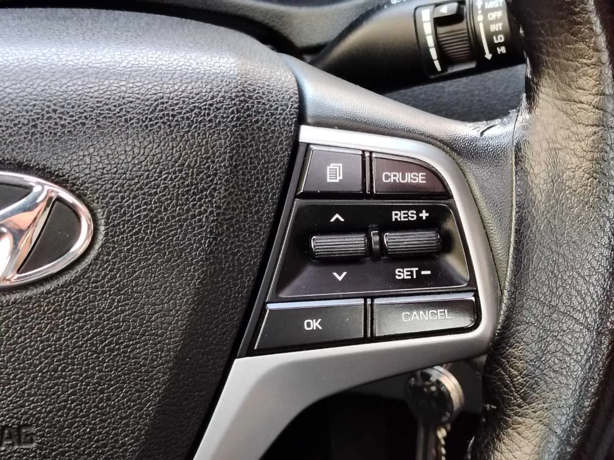 Car image 27