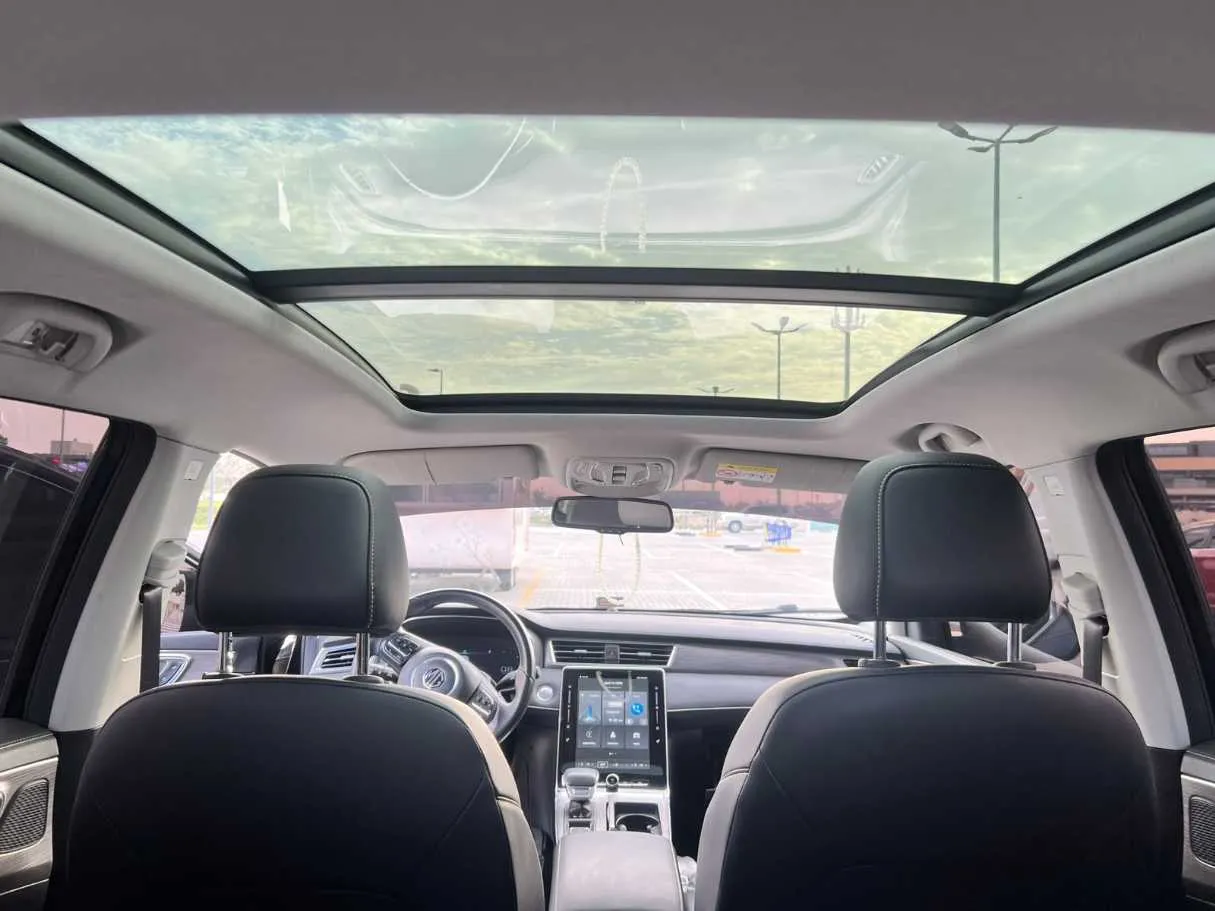 Car image 21